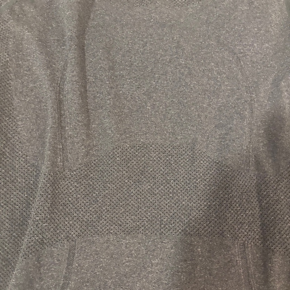 Lululemon long sleeve gray shirt, top for cold weather outdoors, running - Picture 2 of 13